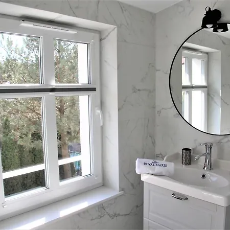 Royal Maris 5 - Pokój Dwuosobowy, Najlepsza Lokalizacja W Ustce, Blisko Plaży I Portu, Bezpłatny Parking, ścisłe Centrum * Ustka