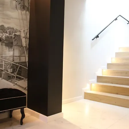 Royal Maris 5 - Pokój Dwuosobowy, Najlepsza Lokalizacja W Ustce, Blisko Plaży I Portu, Bezpłatny Parking, ścisłe Centrum * Ustka