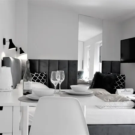 Royal Maris 5 - Dwuosobowy, Najlepsza Lokalizacja W Ustce, Blisko Plazy I Portu, Bezplatny Parking, Scisle Centrum Apartmán Ustka
